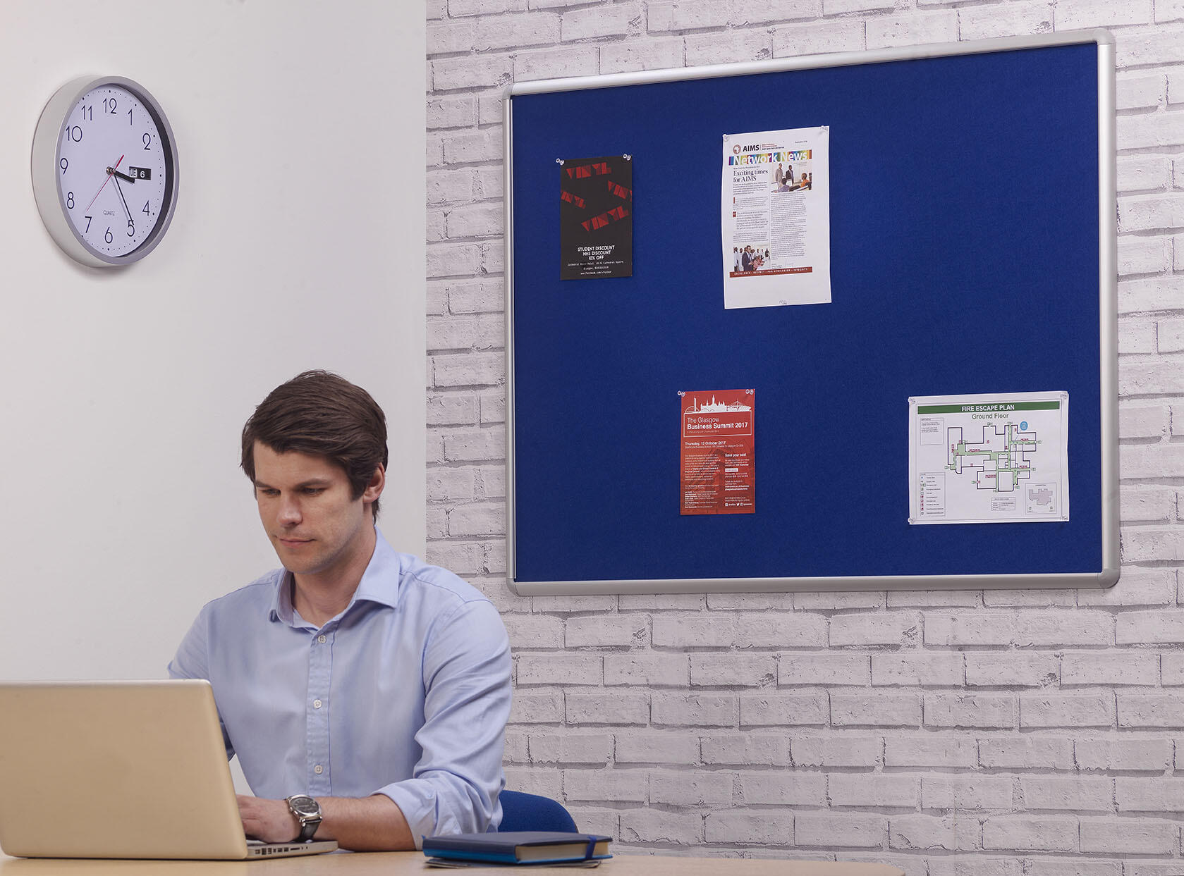 spaceright-smartshield-flameshield-aluminium-framed-noticeboard-1200